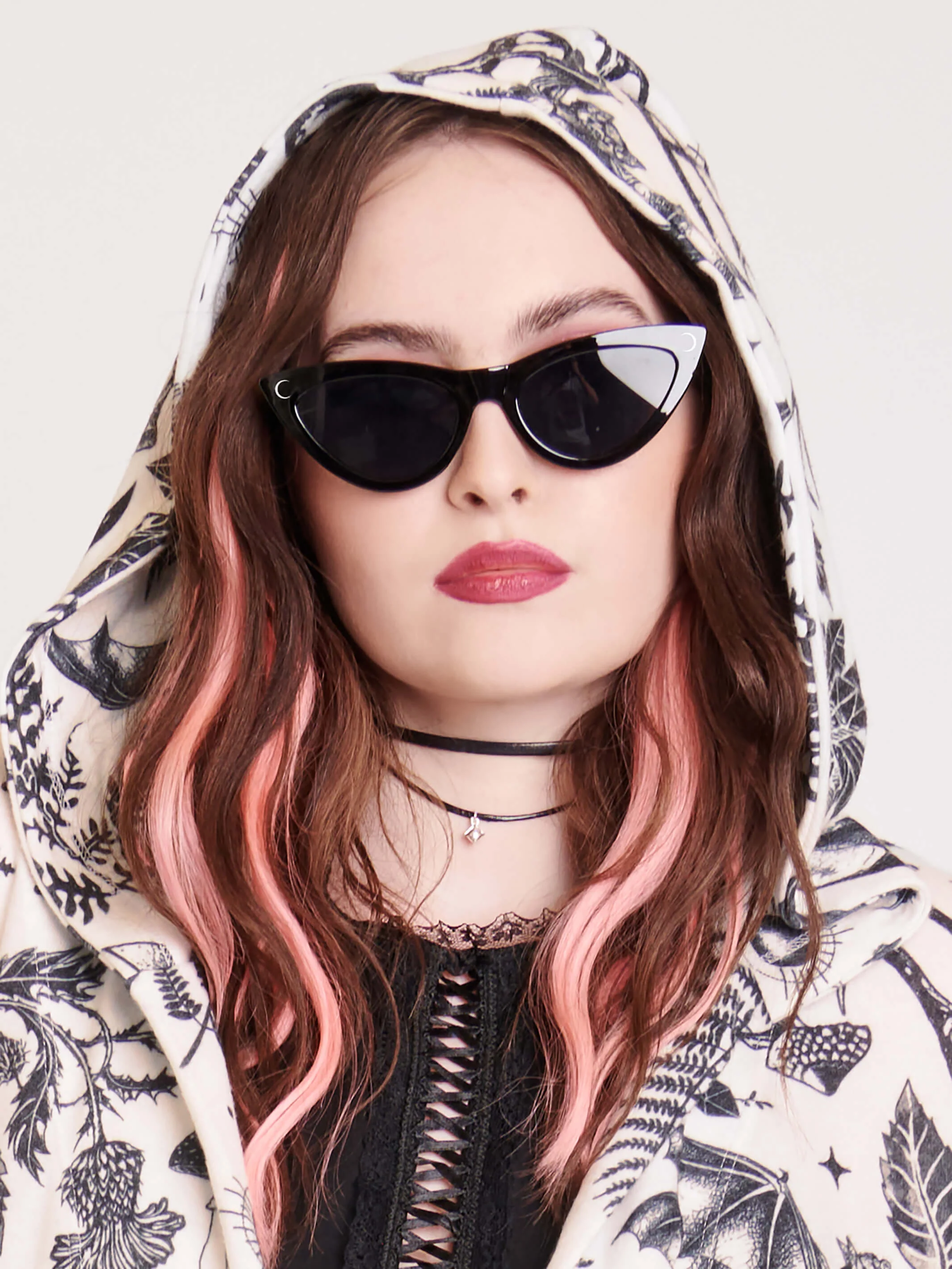 Black Cat Eye Sunglasses - Image 5