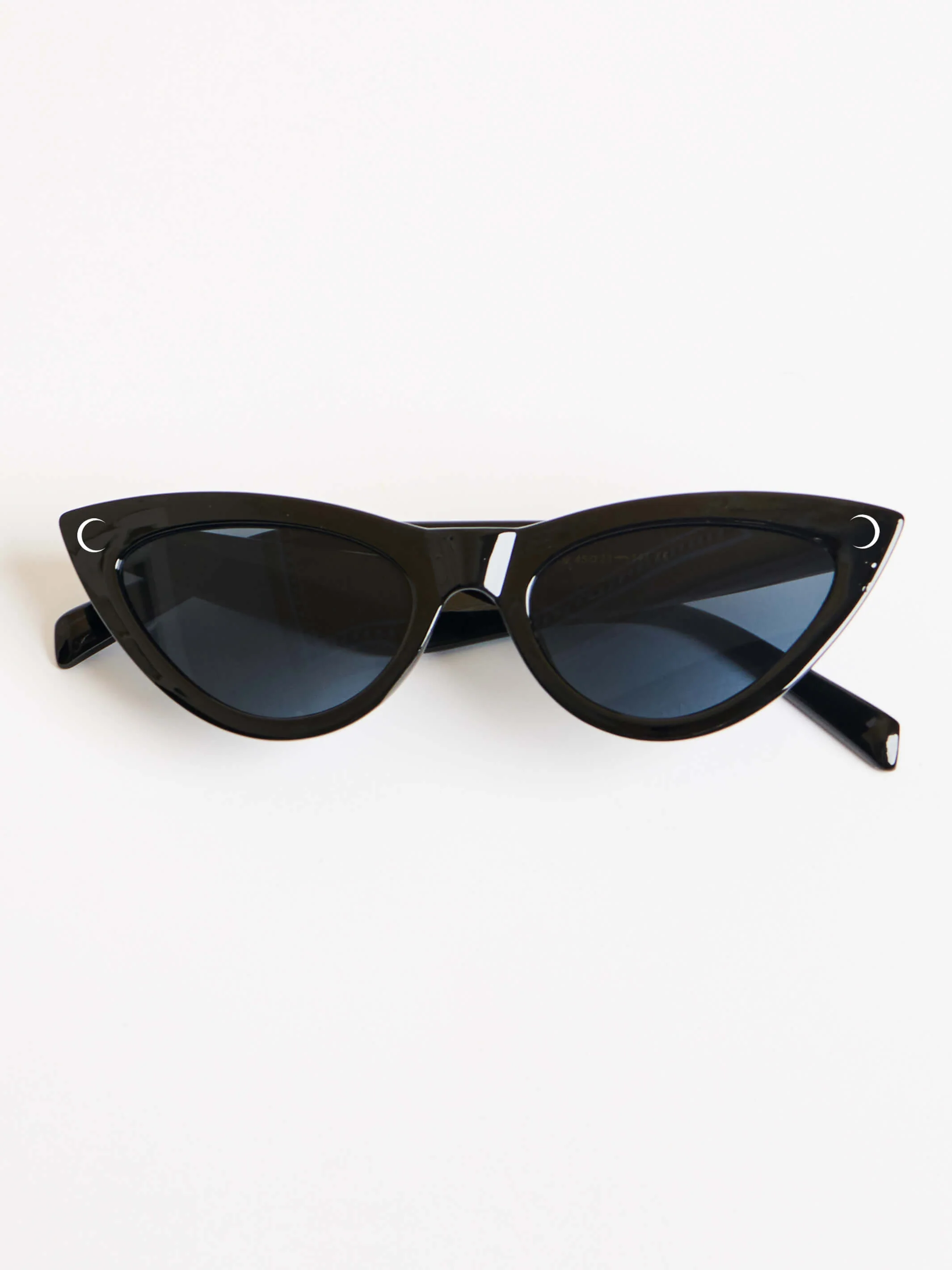 Black Cat Eye Sunglasses - Image 7