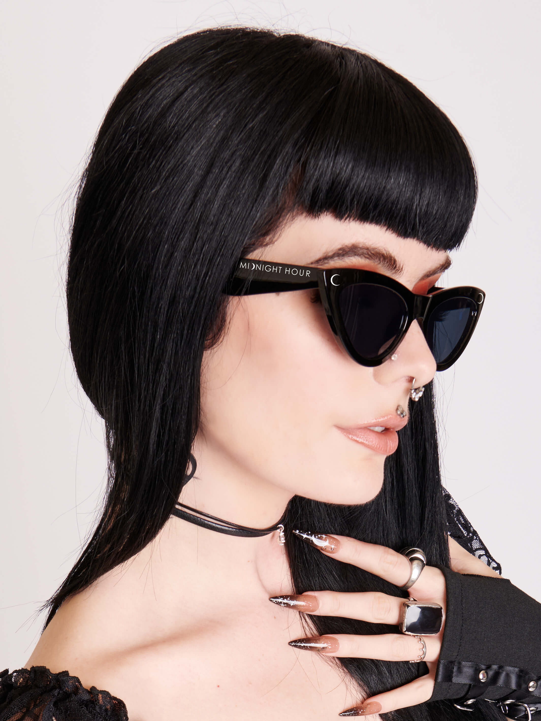 Black Cat Eye Sunglasses - Image 9