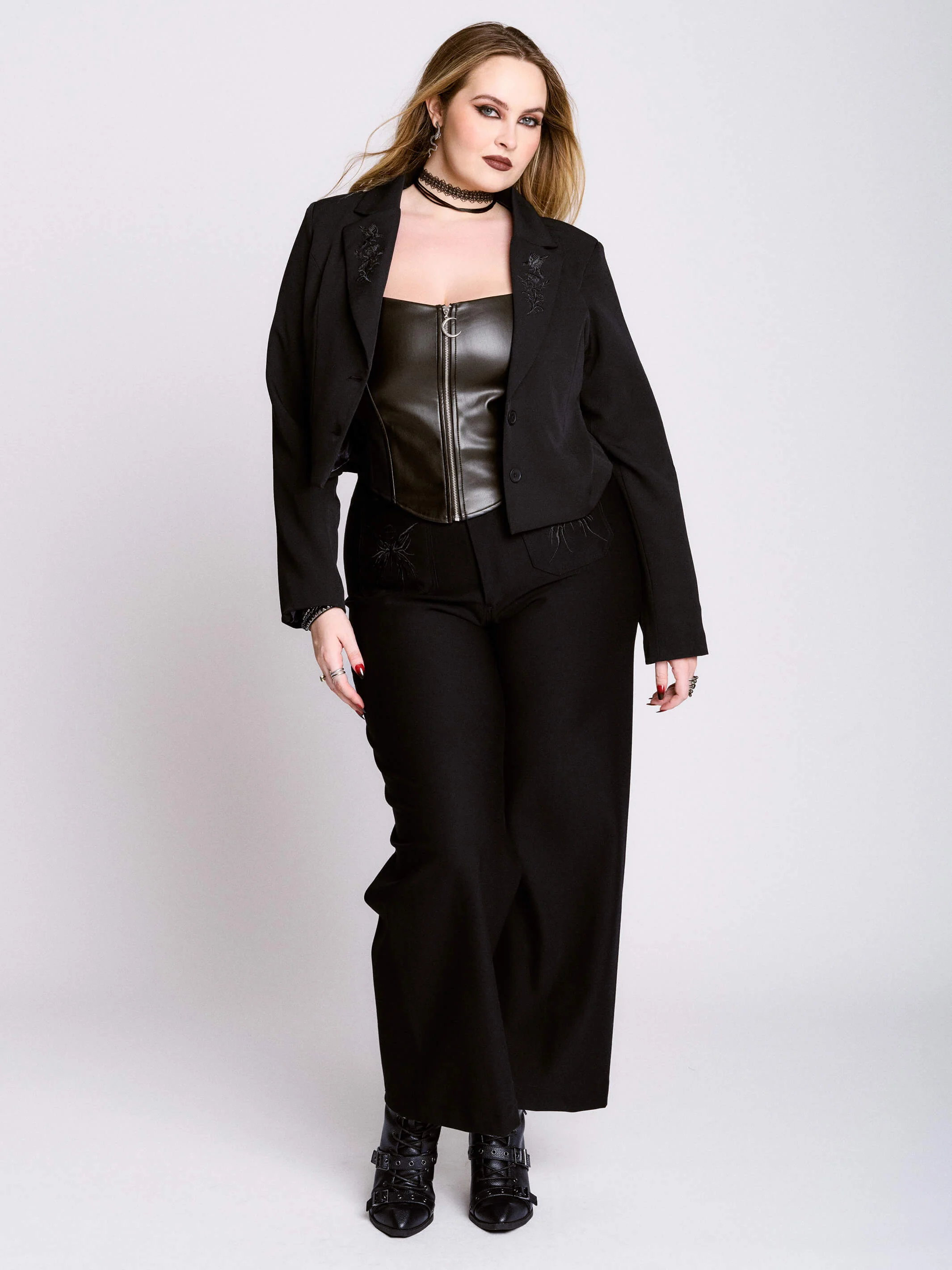 Raven Crop Blazer - Image 13